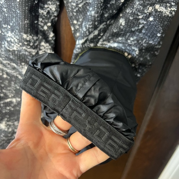 Kids Spyder Ski Pants Size 8, excellent condition. Super cute and stylish. - Picture 8 of 15